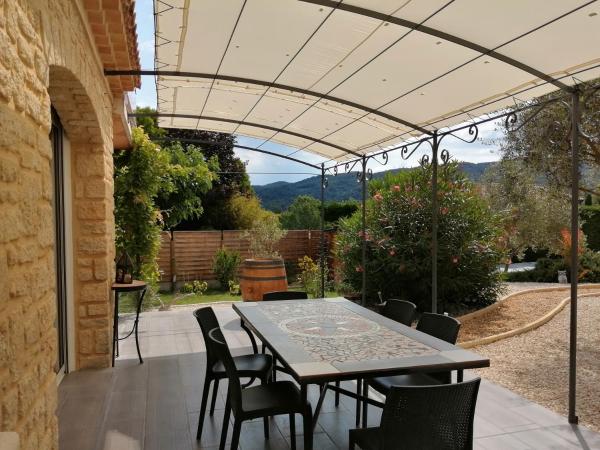 AU VILLADIOR - Vaison la Romaine : photo 8 de la chambre chambre double - vue sur jardin