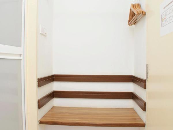 Promenade Service Apartment : photo 2 de la chambre budget twin room (no window)