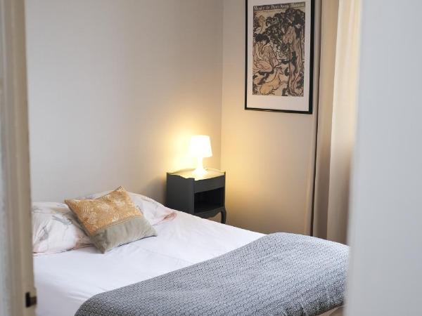 Pension de Kerioual : photo 5 de la chambre chambre double avec salle de bains commune