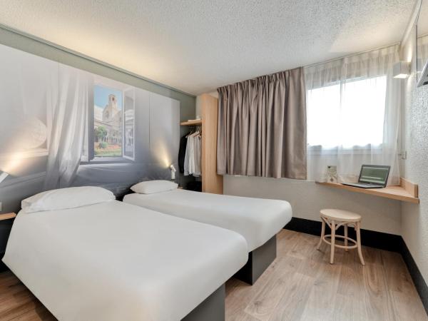 B&B HOTEL Narbonne 2 : photo 1 de la chambre chambre lits jumeaux