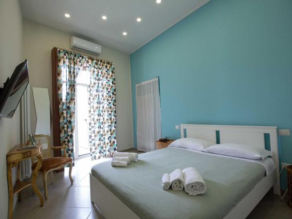 Sun&TheCity : photo 10 de la chambre chambre lit king-size - vue sur mer