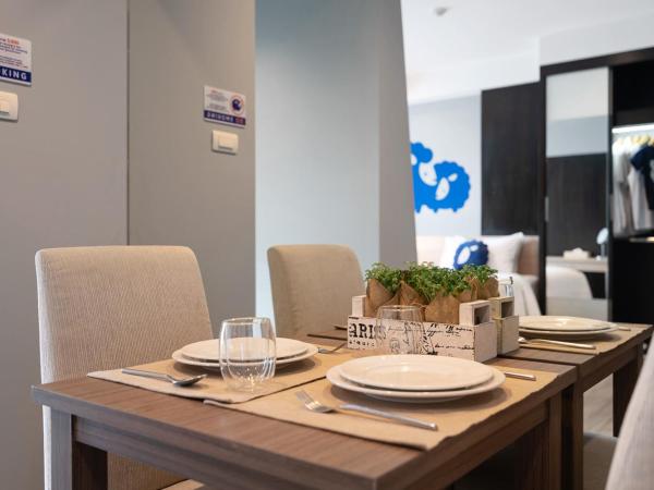 Kokotel Bangkok Dheva Thonglor : photo 4 de la chambre chambre lits jumeaux