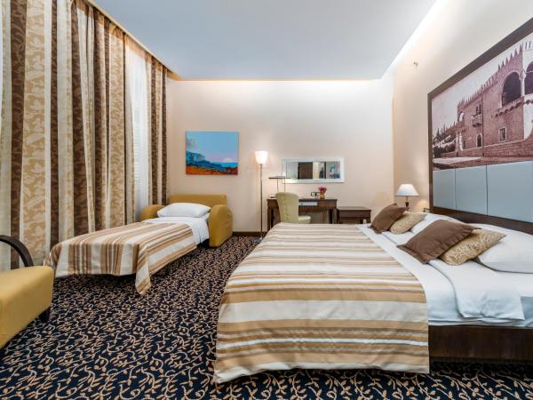 Hotel Lapad : photo 4 de la chambre chambre double supérieure