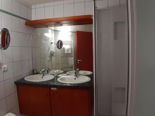 Hotel De La Route Verte : photo 2 de la chambre suite junior (4 personnes)