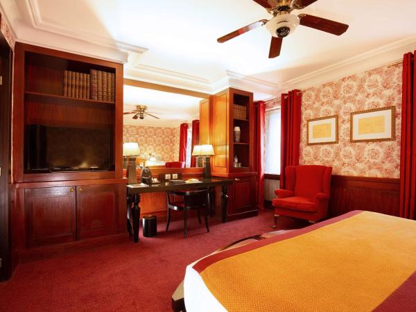 Grand Hotel de l'Opera - BW Premier Collection : photo 8 de la chambre chambre lit queen-size deluxe