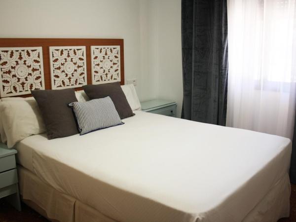 Hotel Riad Arruzafa : photo 1 de la chambre apartment ground floor and parking views