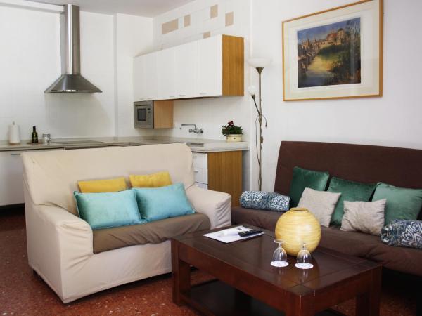 Hotel Riad Arruzafa : photo 2 de la chambre apartment ground floor and parking views