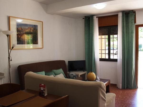 Hotel Riad Arruzafa : photo 3 de la chambre apartment ground floor and parking views