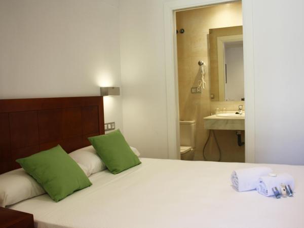 Hotel Riad Arruzafa : photo 2 de la chambre studio - rez-de-chaussée - vue sur parking