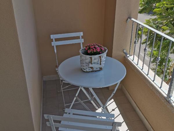 Affittacamere Alisso : photo 4 de la chambre chambre double avec balcon