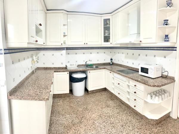 Mamre Hostel : photo 8 de la chambre lit dans dortoir pour femmes de 4 lits