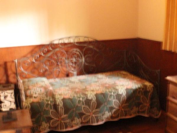 Hostal La Encantada : photo 1 de la chambre chambre simple avec salle de bains commune