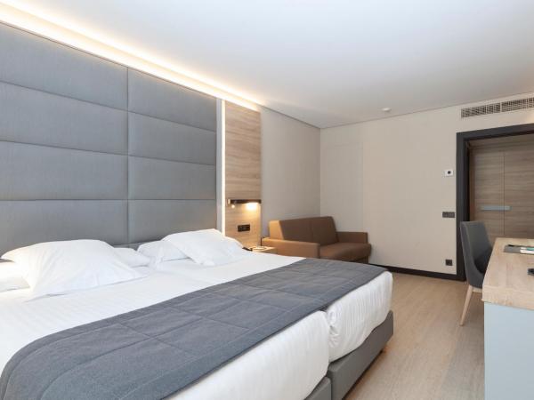 Hotel Liabeny : photo 2 de la chambre chambre double ou lits jumeaux avec lit d'appoint