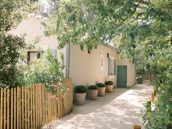 Le Vallon de Valrugues & Spa : photo 7 de la chambre suite avec jacuzzi