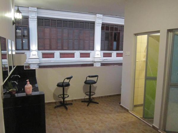 Thirty Three Stewart Houze : photo 4 de la chambre chambre double standard avec salle de bains commune