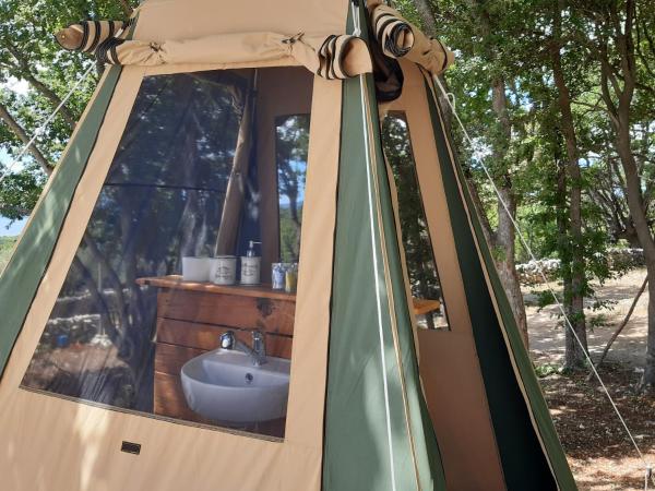 Boutique B&B Agroturizam Sv. Juraj : photo 7 de la chambre tente glamping avec vue