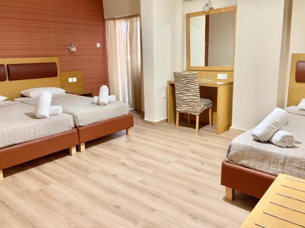 Hotel Flisvos : photo 2 de la chambre chambre triple