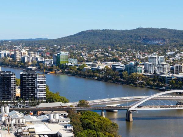 Evolution Apartments : photo 7 de la chambre appartement 2 chambres et 2 salles de bains - vue sur rivière