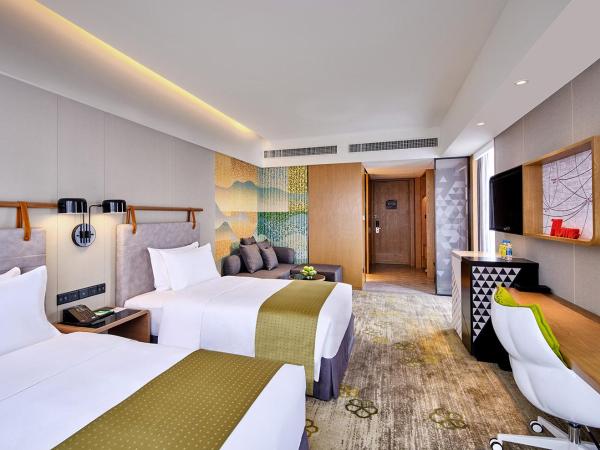 Holiday Inn Guangzhou South Lake, an IHG Hotel-Free Canton Fair Shuttle Bus : photo 2 de la chambre chambre lits jumeaux standard