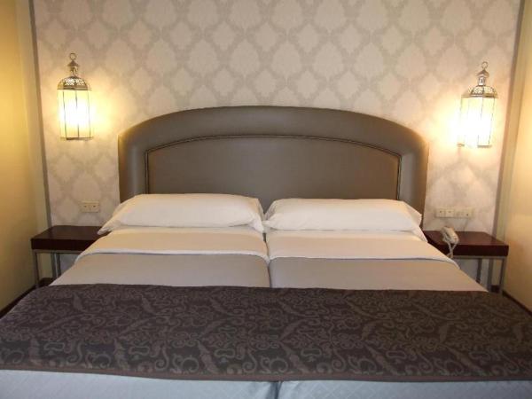 Hotel Macià Alfaros : photo 1 de la chambre room #9105669