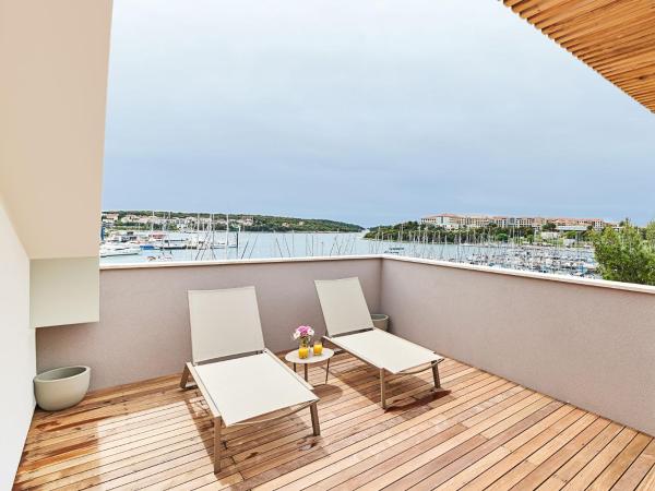 Ribarska Koliba Resort : photo 4 de la chambre suite avec balcon - vue sur mer