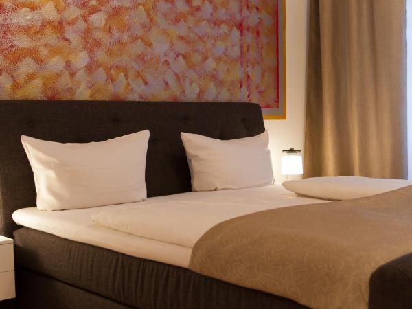 Hotel Spreewitz am Kurfürstendamm : photo 1 de la chambre appartement supérieur avec balcon