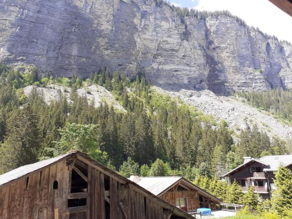 chalet le plan du rtia : photo 3 de la chambre chambre double avec balcon