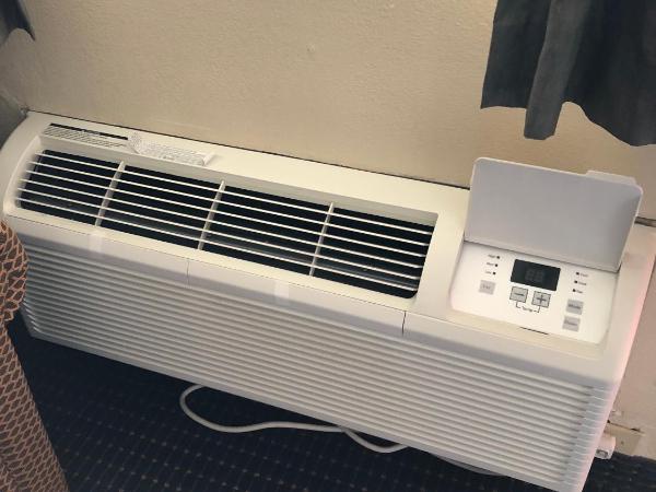 University Inn & Suites : photo 8 de la chambre suite familiale deluxe