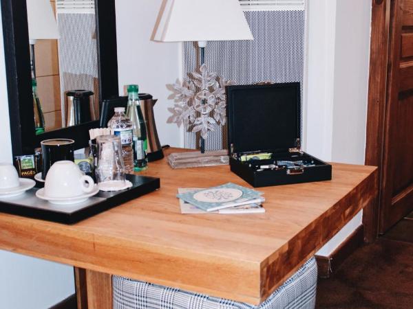 Auberge de Savoie : photo 3 de la chambre chambre familiale privilège