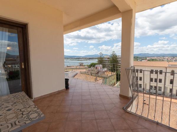 Marysel Rooms : photo 8 de la chambre chambre double deluxe avec balcon - vue sur mer