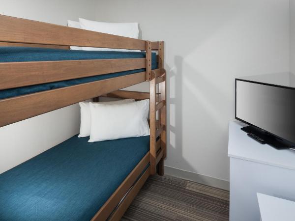 Holiday Inn Express & Suites - Orlando At Seaworld, an IHG Hotel : photo 6 de la chambre suite kids - non-fumeurs