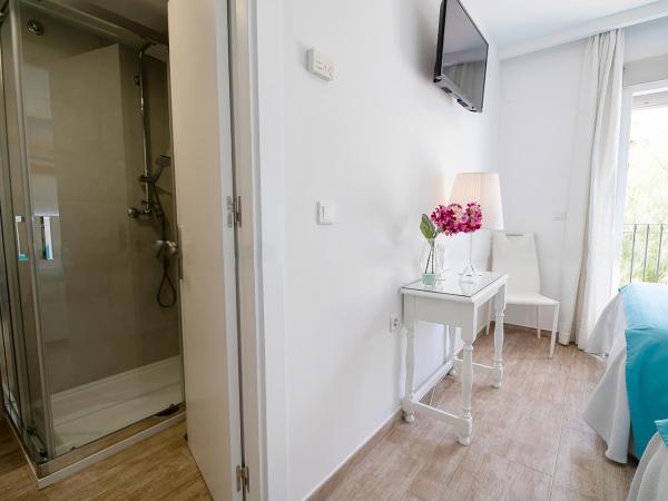 Hotel Romerito : photo 7 de la chambre chambre lits jumeaux avec terrasse