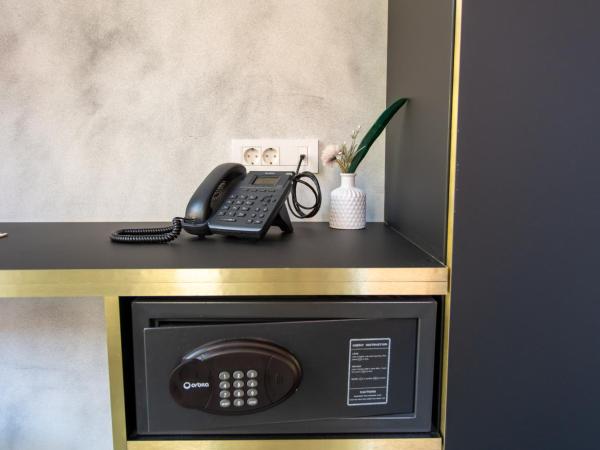 Timeout Heritage Hotel Zagreb : photo 6 de la chambre chambre familiale - vue sur ville 