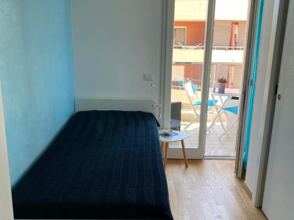 Blue Sea Rooms Apartment Cagliari : photo 8 de la chambre appartement 3 chambres