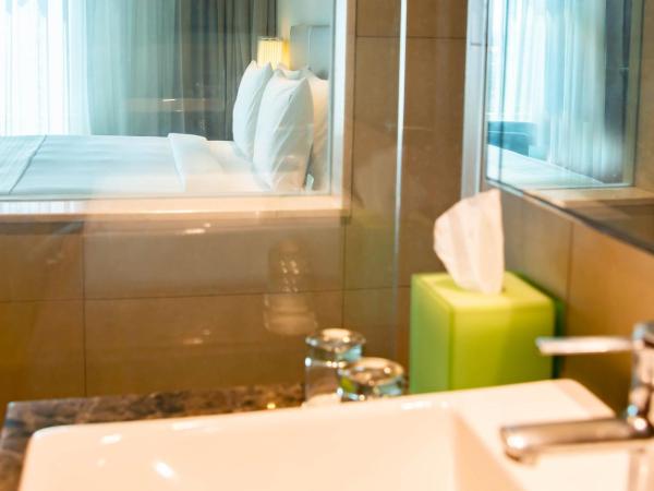 Holiday Inn Chennai OMR IT Expressway, an IHG Hotel : photo 1 de la chambre chambre king standard avec vue sur ville