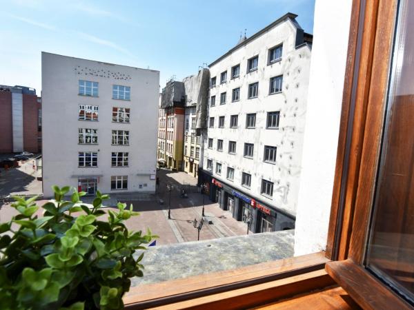 DUKES Hostel - Pokoje prywatne, RYNEK : photo 5 de la chambre chambre double avec salle de bains commune