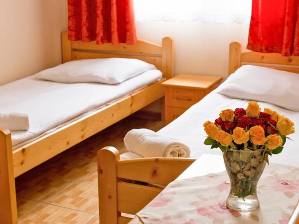 Hostel Rest : photo 6 de la chambre chambre familiale