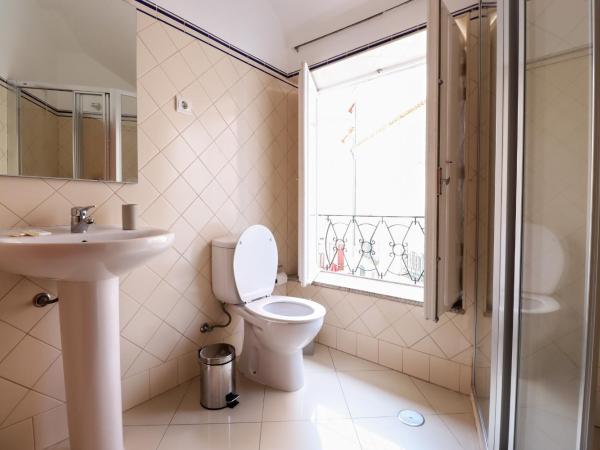 Dolce Vianna - City Centre Rooms : photo 1 de la chambre chambre double avec salle de bains privative