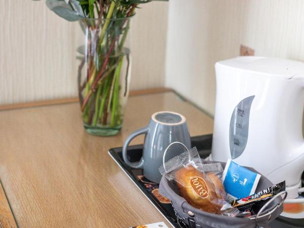 Contact Hôtel Limoges - HOTEL DES DEUX MOULINS : photo 7 de la chambre chambre triple