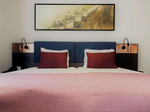 Best Western Dam Square Inn : photo 3 de la chambre chambre lits jumeaux