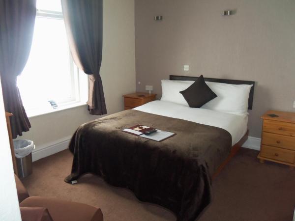 Novello Blackpool : photo 7 de la chambre chambre double avec salle de bains privative