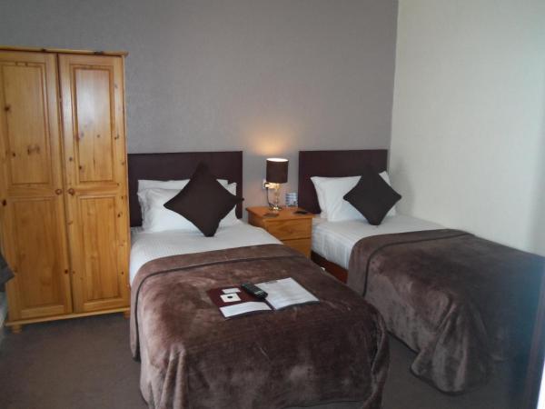 Novello Blackpool : photo 1 de la chambre chambre lits jumeaux avec salle de bains privative