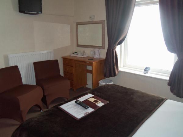Novello Blackpool : photo 4 de la chambre chambre double avec salle de bains privative
