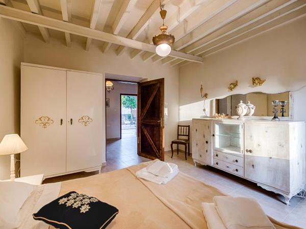 Kristina´s Apartments : photo 8 de la chambre appartement - vue sur jardin