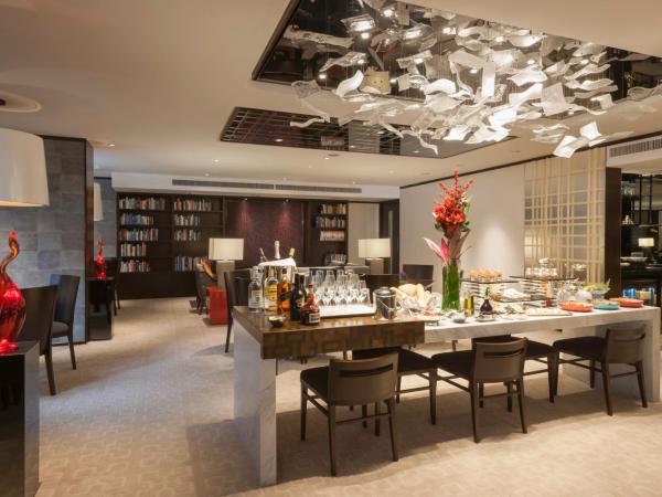 Gateway Hotel, Marco Polo : photo 6 de la chambre club continental – chambre double ou lits jumeaux de luxe avec minibar gratuit