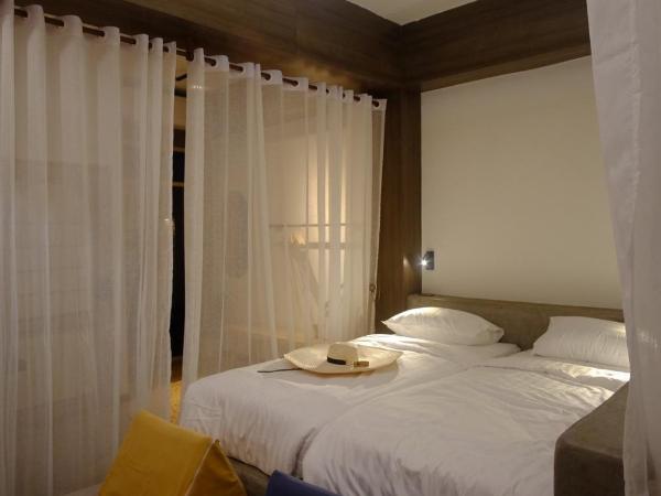Krung Boutique Hotel : photo 1 de la chambre chambre deluxe double ou lits jumeaux