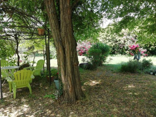 Chambre d'Hôte - Mas Le Barret : photo 5 de la chambre chambre double deluxe avec baignoire