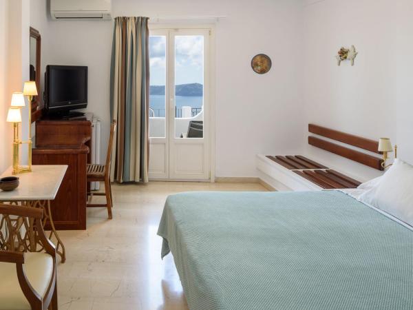 Villa Renos Hotel : photo 10 de la chambre chambre double ou lits jumeaux