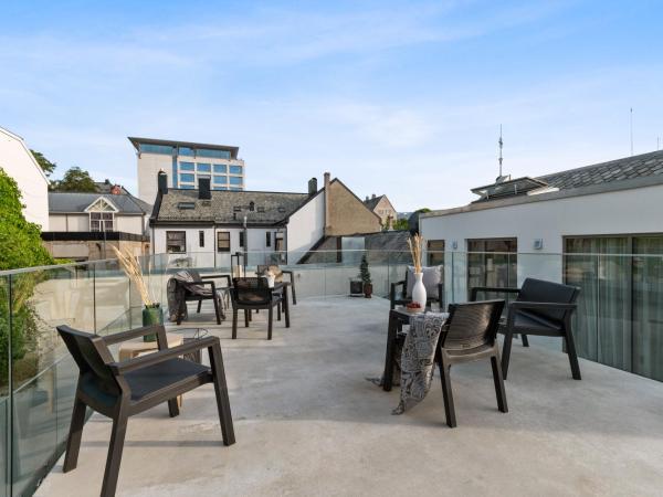 Aalesund City Apartment : photo 8 de la chambre small double room for 2 people with sofabed