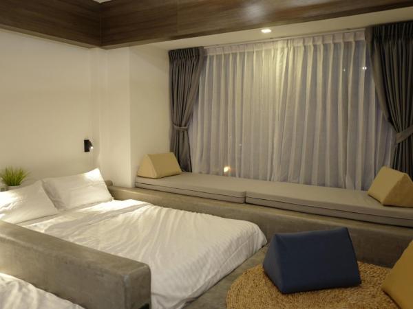 Krung Boutique Hotel : photo 5 de la chambre chambre double ou lits jumeaux deluxe - vue sur ville 
